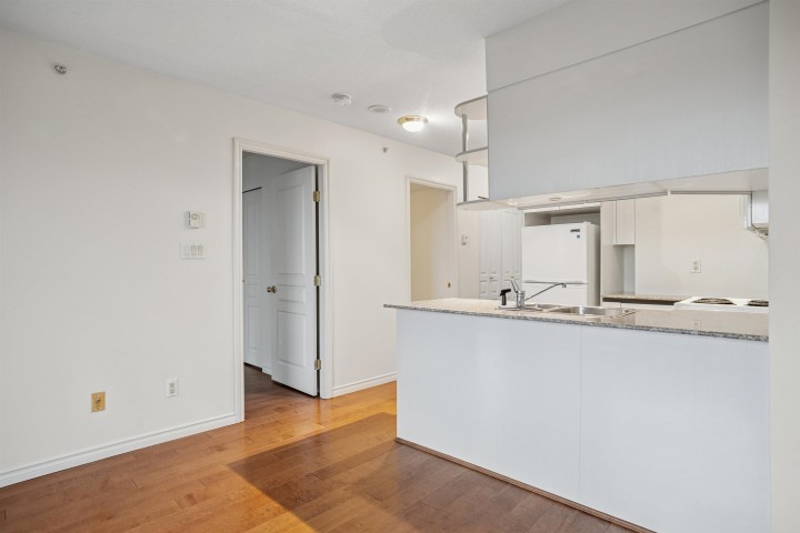 Photo 7 at 2409 - 1189 Howe Street, Downtown VW, Vancouver West