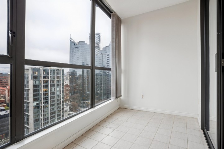 Photo 10 at 2409 - 1189 Howe Street, Downtown VW, Vancouver West