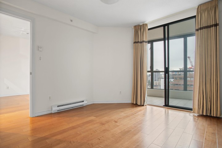 Photo 11 at 2409 - 1189 Howe Street, Downtown VW, Vancouver West