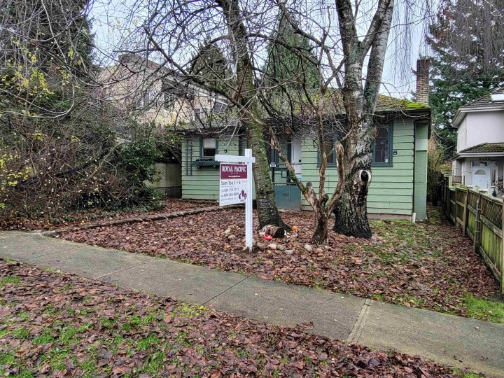 Photo 2 at 8468 Hudson Street, Marpole, Vancouver West