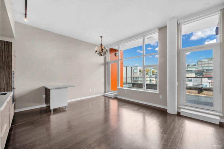 Photo 4 at 802 - 123 W 1st Avenue, False Creek, Vancouver West