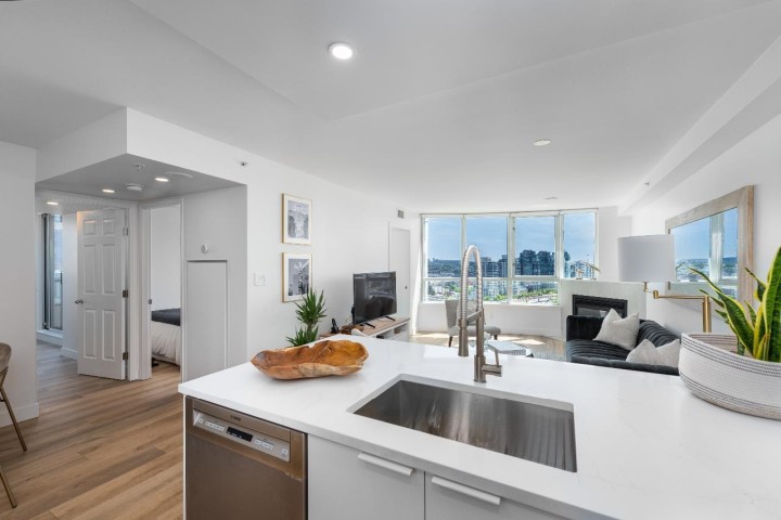 Photo 5 at 2208 - 63 Keefer Place, Downtown VW, Vancouver West