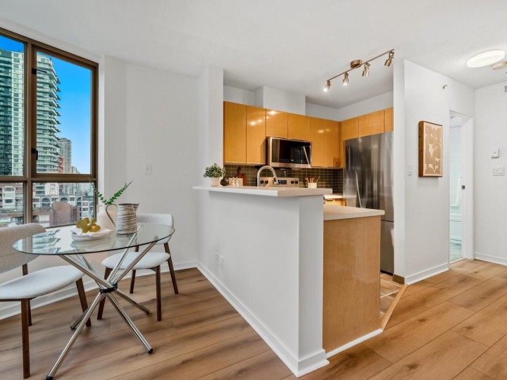 Photo 5 at 1407 - 1003 Pacific Street, West End VW, Vancouver West