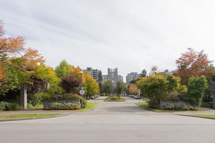 Photo 1 at 5952 Chancellor Mews, University VW, Vancouver West