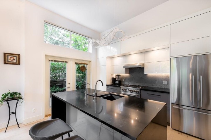 Photo 10 at 5952 Chancellor Mews, University VW, Vancouver West