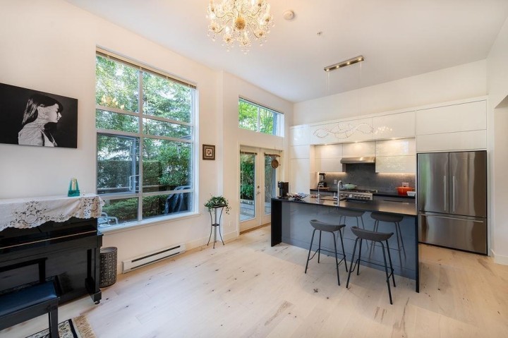 Photo 8 at 5952 Chancellor Mews, University VW, Vancouver West