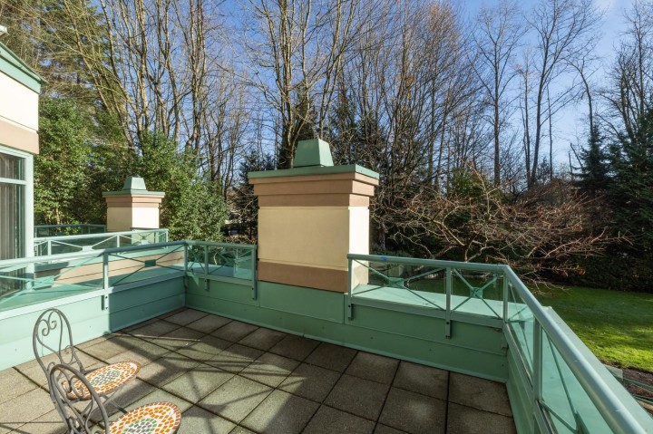 Photo 13 at 364 Taylor Way, Park Royal, West Vancouver