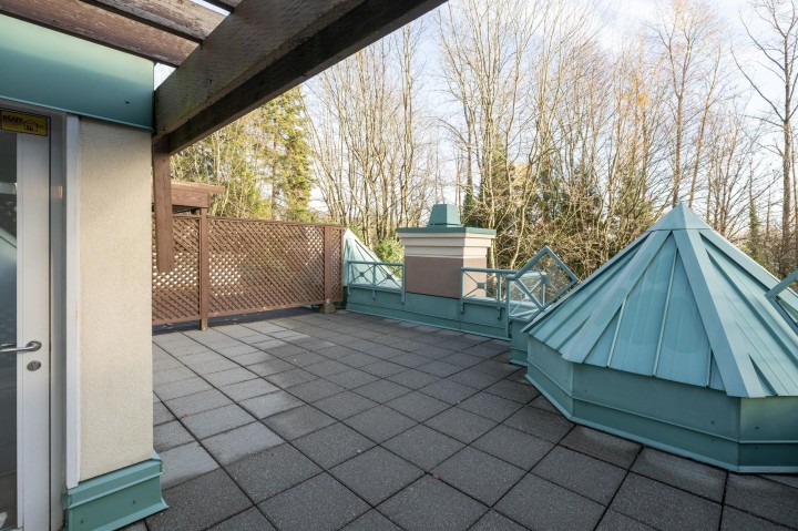 Photo 16 at 364 Taylor Way, Park Royal, West Vancouver