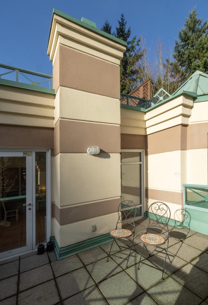 Photo 14 at 364 Taylor Way, Park Royal, West Vancouver