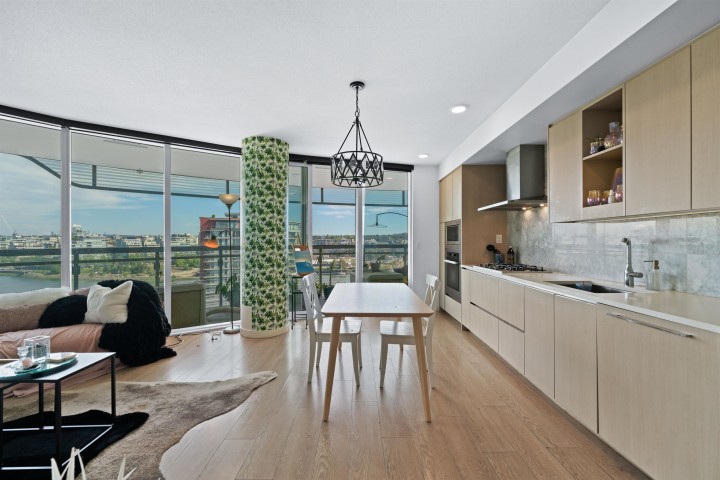 Photo 8 at 1284 - 87 Nelson Street, Yaletown, Vancouver West