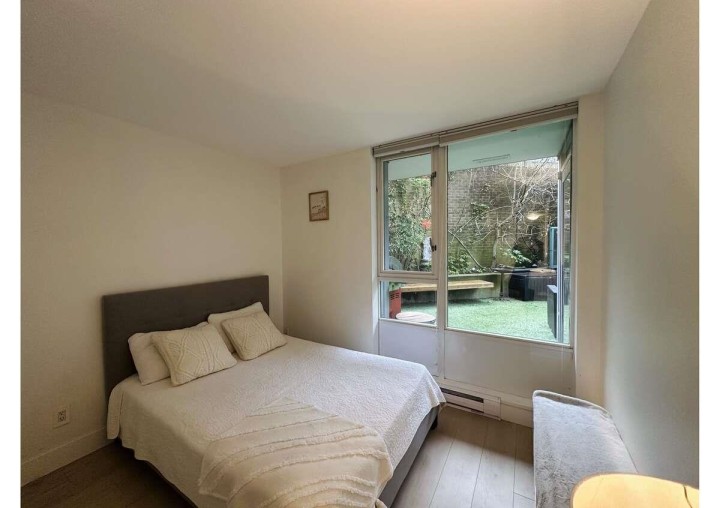 Photo 5 at 202 - 1033 Marinaside Crescent, Yaletown, Vancouver West