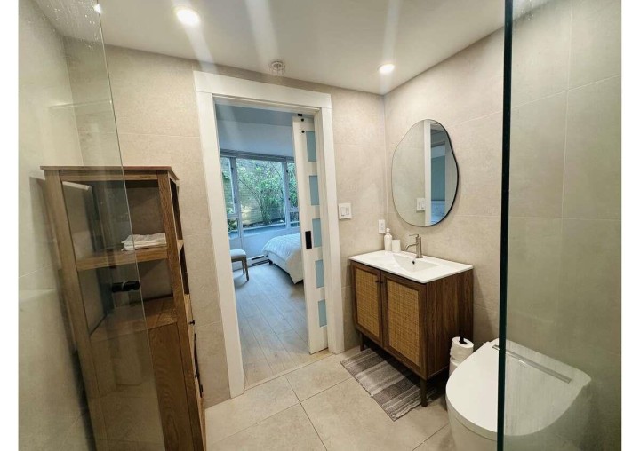 Photo 10 at 202 - 1033 Marinaside Crescent, Yaletown, Vancouver West