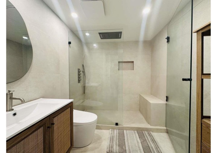 Photo 11 at 202 - 1033 Marinaside Crescent, Yaletown, Vancouver West