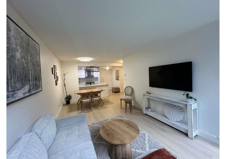 Photo 4 at 202 - 1033 Marinaside Crescent, Yaletown, Vancouver West