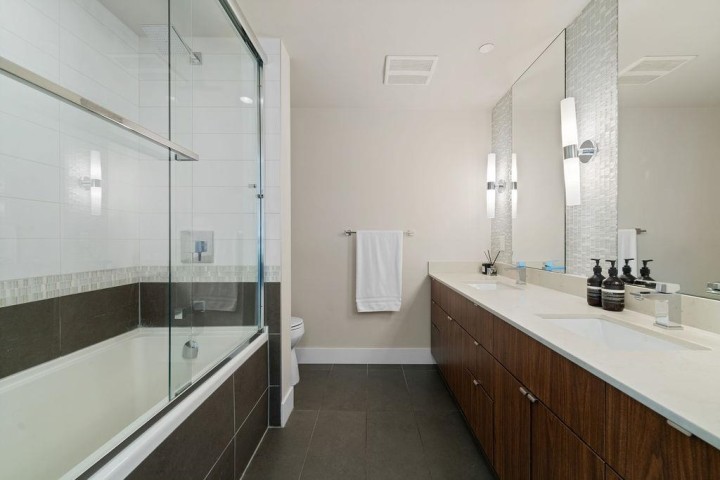 Photo 15 at 1501 - 159 W 2nd Street, False Creek, Vancouver West