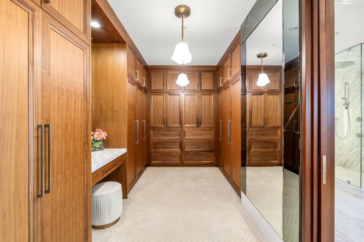 Photo 22 at 1036 Eyremount Drive, British Properties, West Vancouver