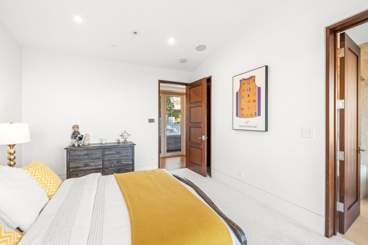 Photo 30 at 1036 Eyremount Drive, British Properties, West Vancouver