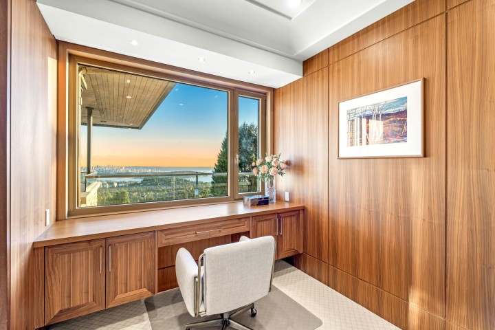 Photo 21 at 1036 Eyremount Drive, British Properties, West Vancouver