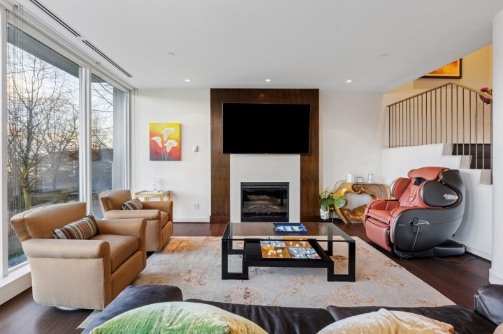 Photo 2 at TH102 - 1139 W Cordova Street, Coal Harbour, Vancouver West