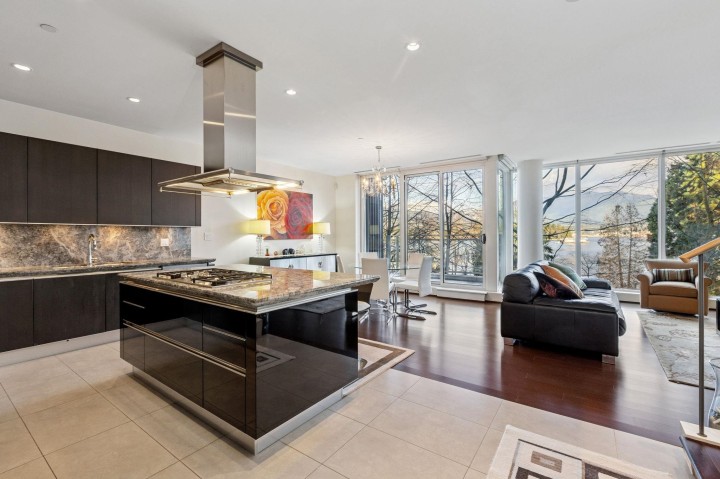 Photo 12 at TH102 - 1139 W Cordova Street, Coal Harbour, Vancouver West