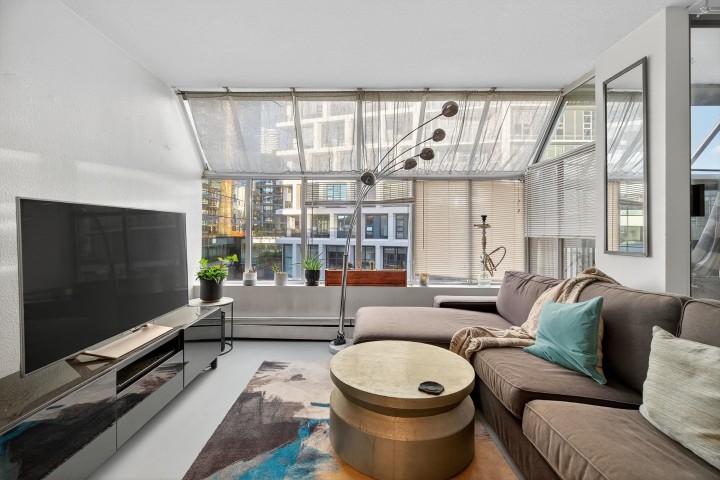 Photo 2 at 902 - 950 Drake Street, Downtown VW, Vancouver West