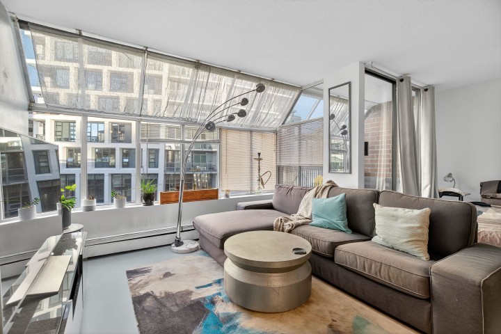 Photo 1 at 902 - 950 Drake Street, Downtown VW, Vancouver West