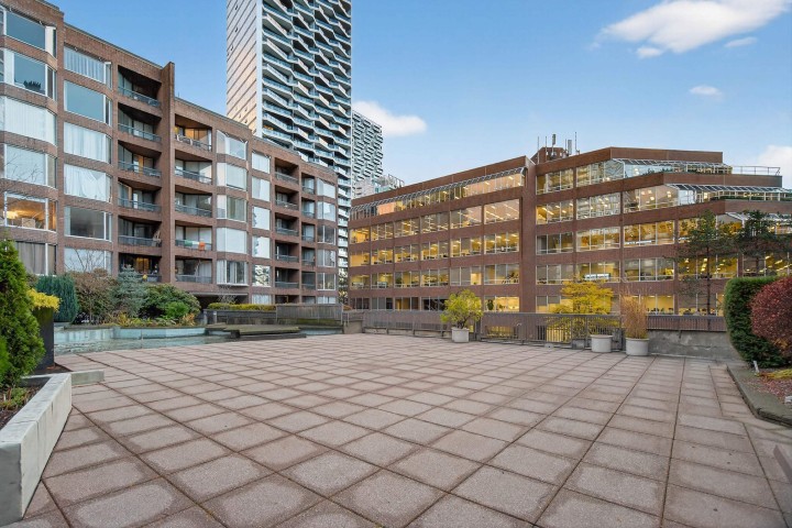 Photo 30 at 902 - 950 Drake Street, Downtown VW, Vancouver West