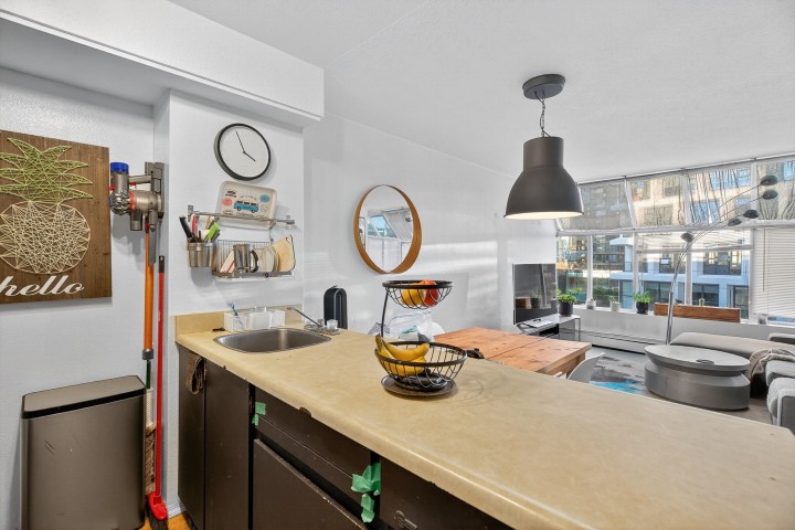 Photo 15 at 902 - 950 Drake Street, Downtown VW, Vancouver West