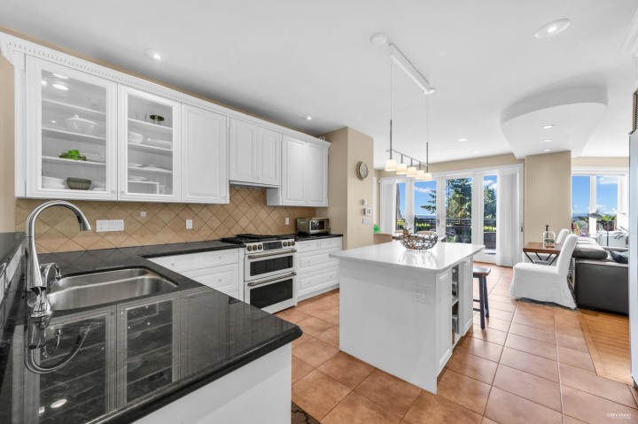 Photo 13 at 848 Fairmile Road, British Properties, West Vancouver