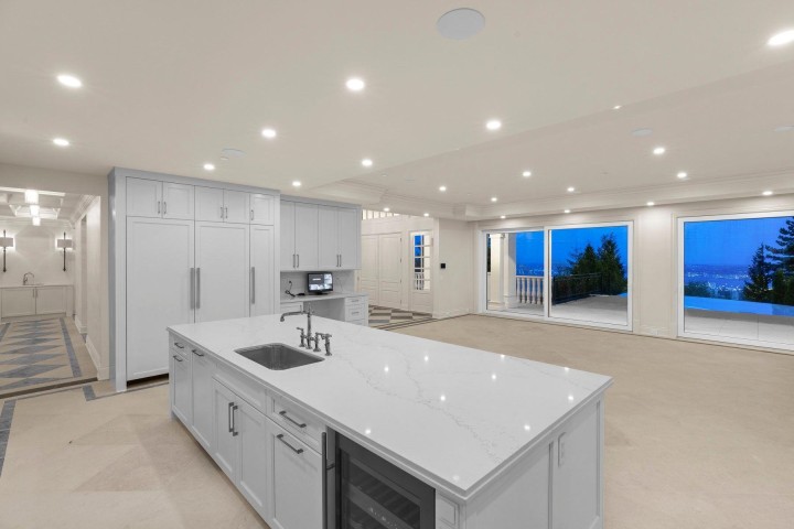 Photo 12 at 1445 Sandhurst Place, Chartwell, West Vancouver