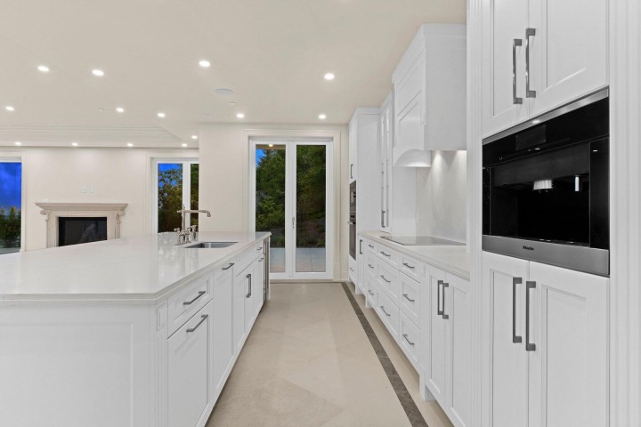 Photo 10 at 1445 Sandhurst Place, Chartwell, West Vancouver