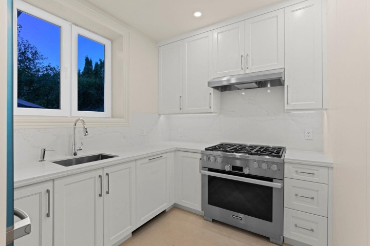 Photo 14 at 1445 Sandhurst Place, Chartwell, West Vancouver