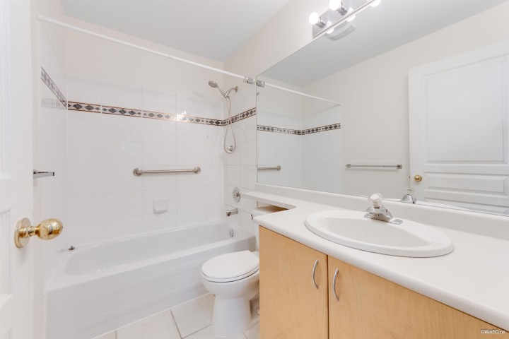 Photo 11 at 210 - 4989 Duchess Street, Collingwood VE, Vancouver East