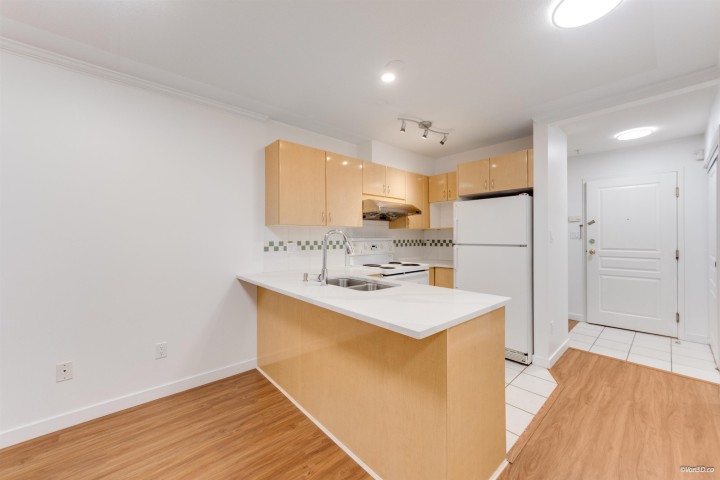 Photo 4 at 210 - 4989 Duchess Street, Collingwood VE, Vancouver East
