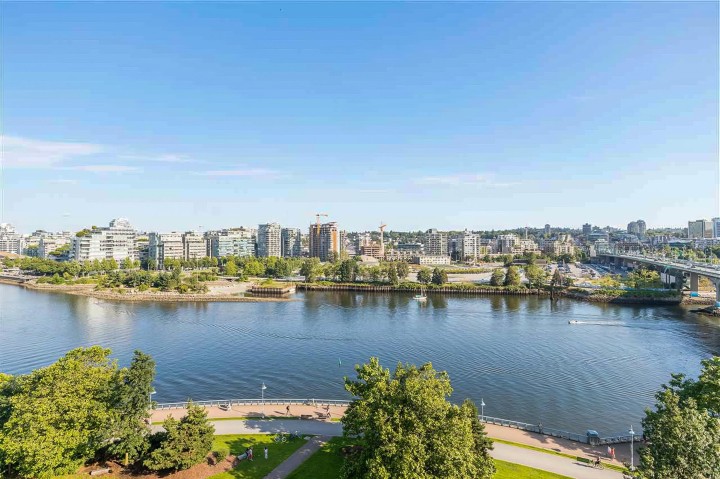 Photo 2 at 1106 - 980 Cooperage Way, Yaletown, Vancouver West