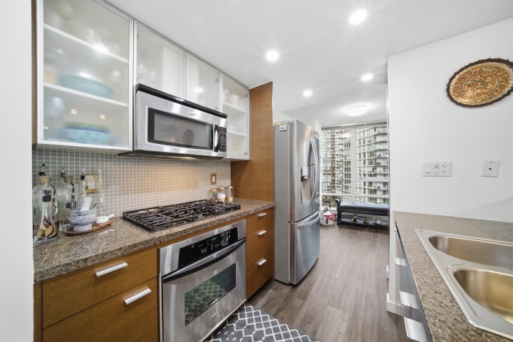 Photo 15 at 1106 - 980 Cooperage Way, Yaletown, Vancouver West