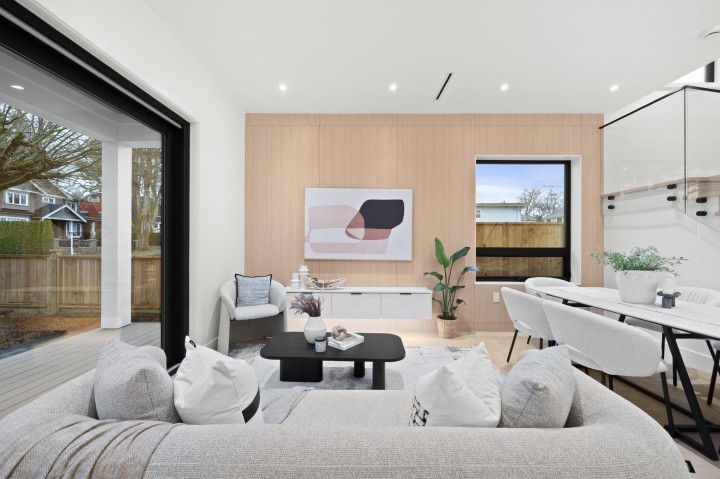 Photo 3 at 3904 W 23rd Avenue, Dunbar, Vancouver West