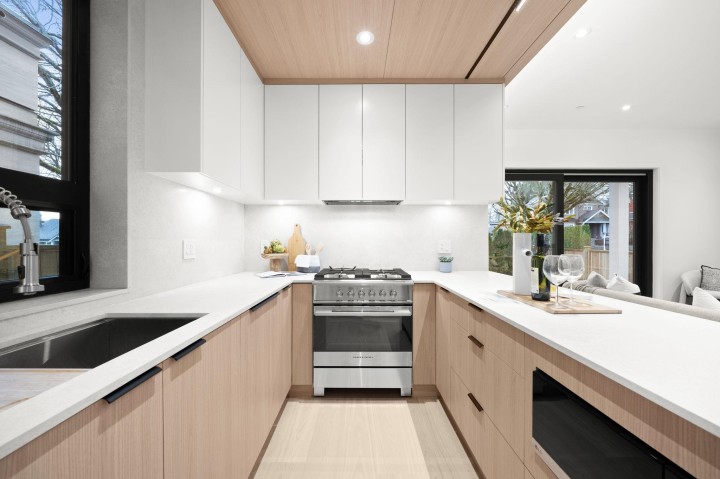 Photo 9 at 3904 W 23rd Avenue, Dunbar, Vancouver West