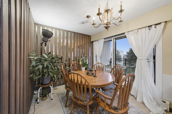 Photo 7 at 403 - 1340 Duchess Avenue, Ambleside, West Vancouver