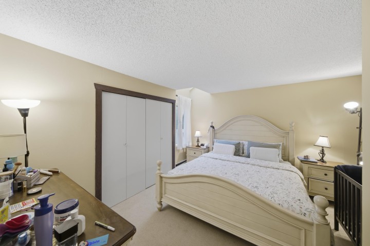 Photo 14 at 403 - 1340 Duchess Avenue, Ambleside, West Vancouver