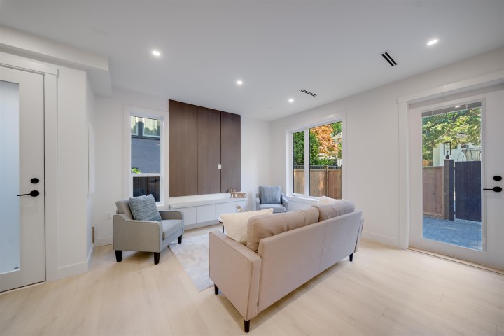 Photo 6 at 4 - 3836 W 8th Avenue, Point Grey, Vancouver West