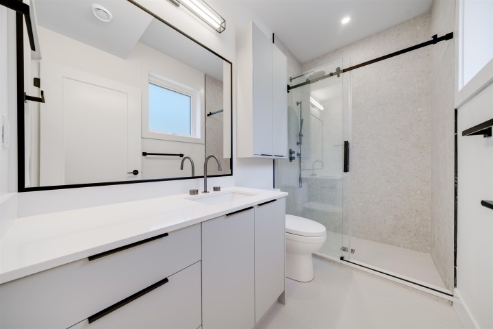 Photo 17 at 4 - 3836 W 8th Avenue, Point Grey, Vancouver West