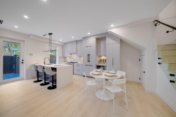 Photo 7 at 4 - 3836 W 8th Avenue, Point Grey, Vancouver West