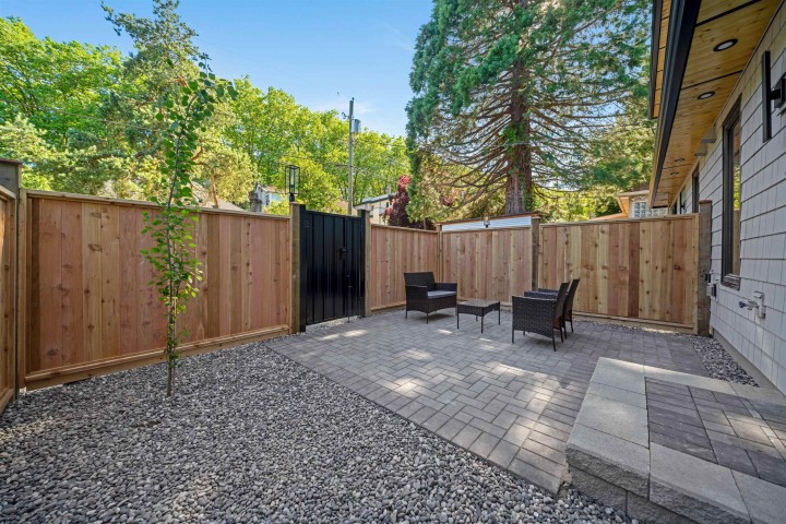 Photo 3 at 4 - 3836 W 8th Avenue, Point Grey, Vancouver West