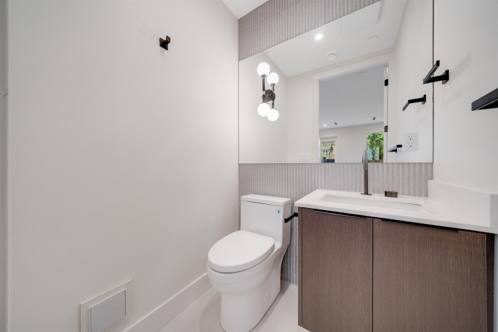 Photo 14 at 4 - 3836 W 8th Avenue, Point Grey, Vancouver West