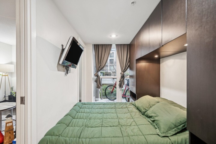 Photo 12 at 301 - 1055 Richards Street, Downtown VW, Vancouver West