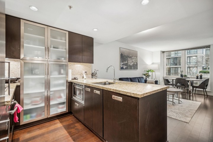 Photo 4 at 301 - 1055 Richards Street, Downtown VW, Vancouver West
