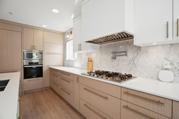 Photo 13 at 5921 Ontario Street, Oakridge VW, Vancouver West