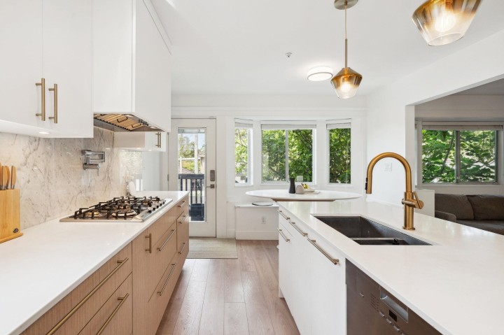 Photo 12 at 5921 Ontario Street, Oakridge VW, Vancouver West