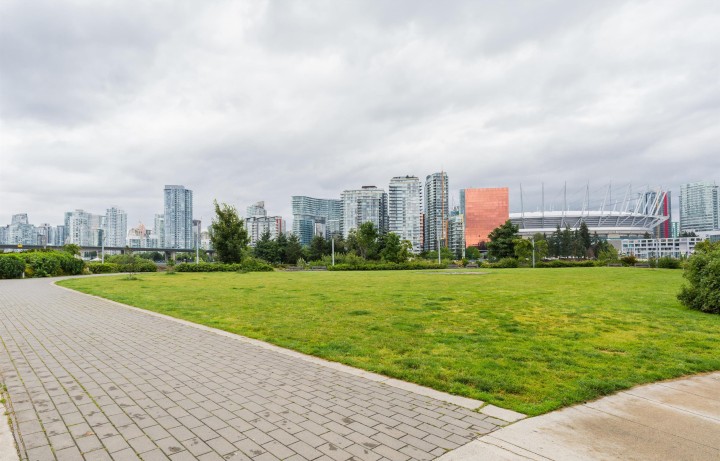 Photo 27 at 1618 Columbia Street, False Creek, Vancouver West